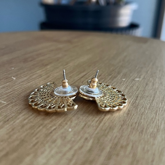 Ever Eden rosace earrings by Michelle Phan - Picture 3 of 6